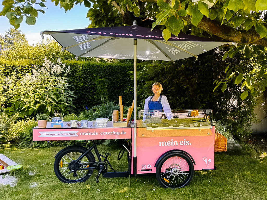 Fahrzeuge_mobiler Eiswagen mieten_Trudi Eisfahrrad buchen mein eis Foodtruck Eisbike mobil koeln bonn duesseldorf