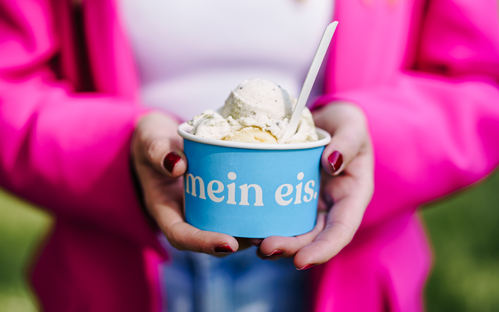 Eiswagen mieten Oberhausen_Titelbild Eiswagen mieten mein eis Catering Oldtimer Koeln Bonn duesseldorf